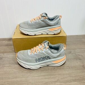 Use Women's Hoka One One Bondi 7 size 7.5